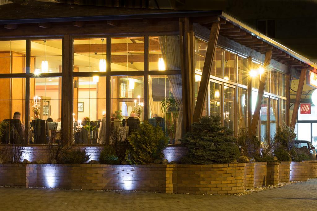 Restaurant Pensiune Bucovina Câmpulung Moldovenesc Exterior photo